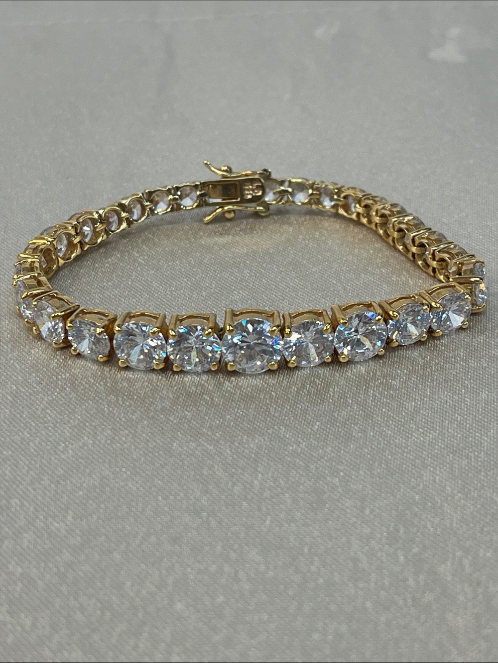 Classic Gold Tones 8 inch tennis bracelet 9258 inches long two safety catches